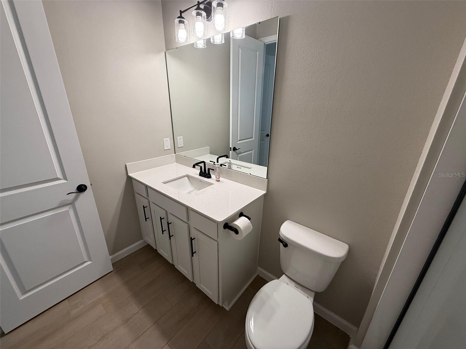 10073 Spring Lake Dr Property Photo 24