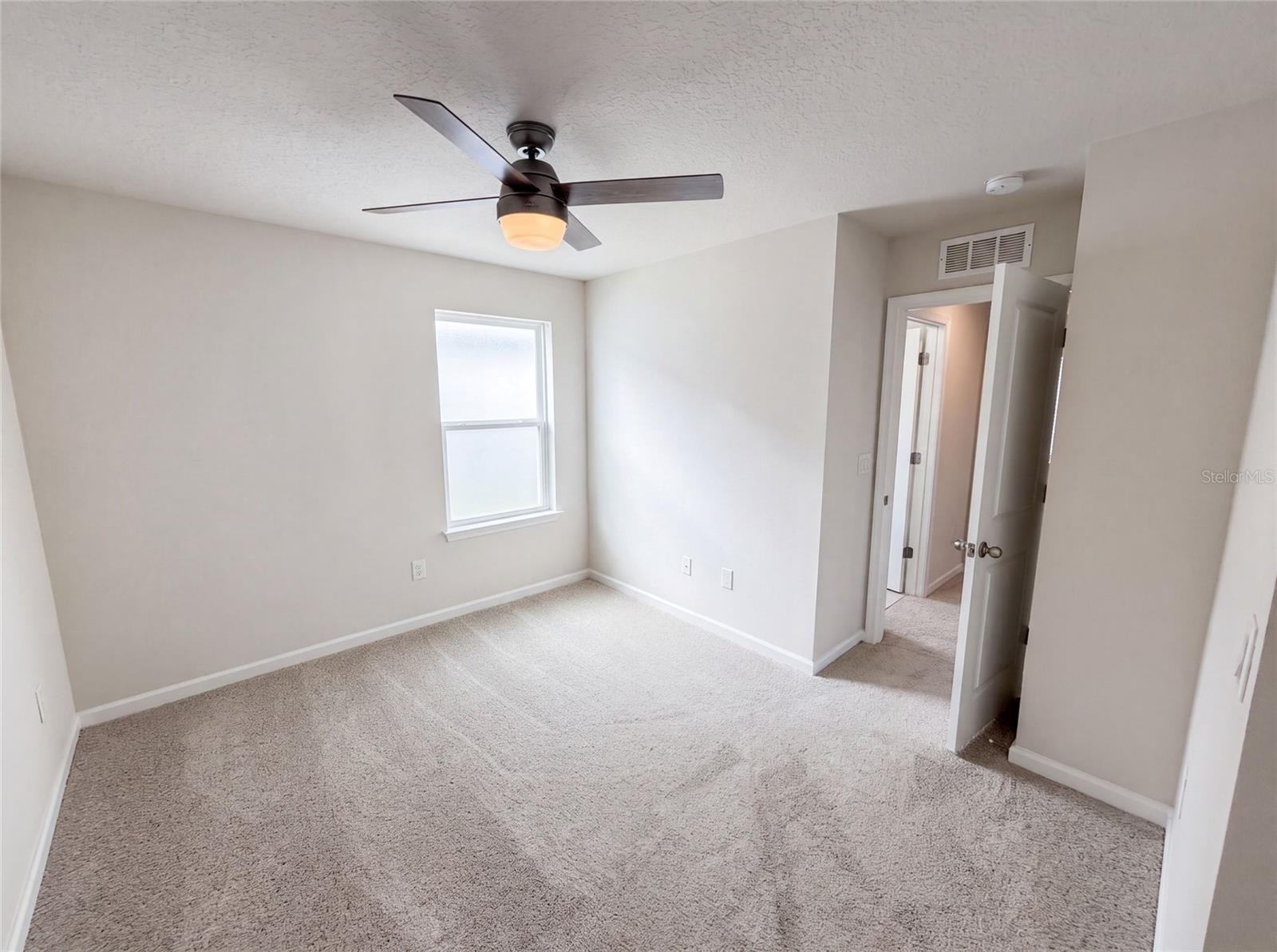 10654 Hawks Landing Dr Property Photo 15
