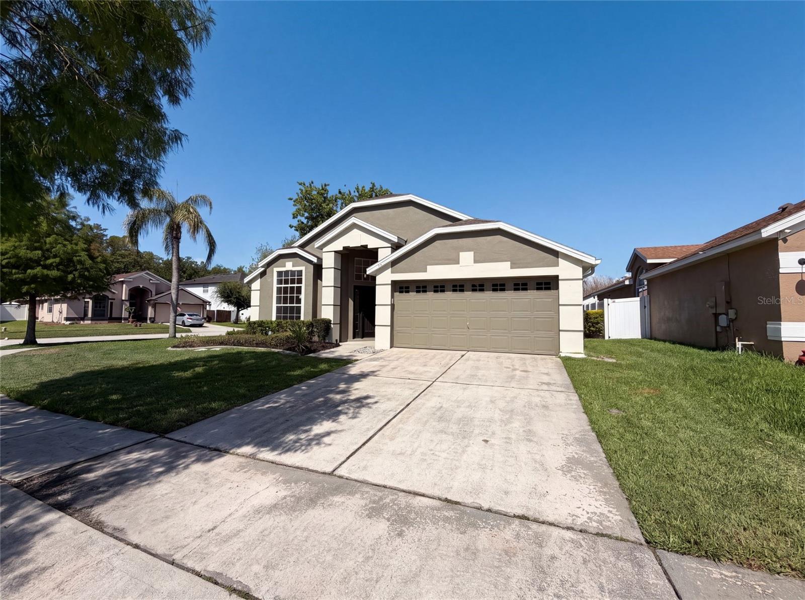 701 MAGNOLIA CREEK CIR Property Photo 1