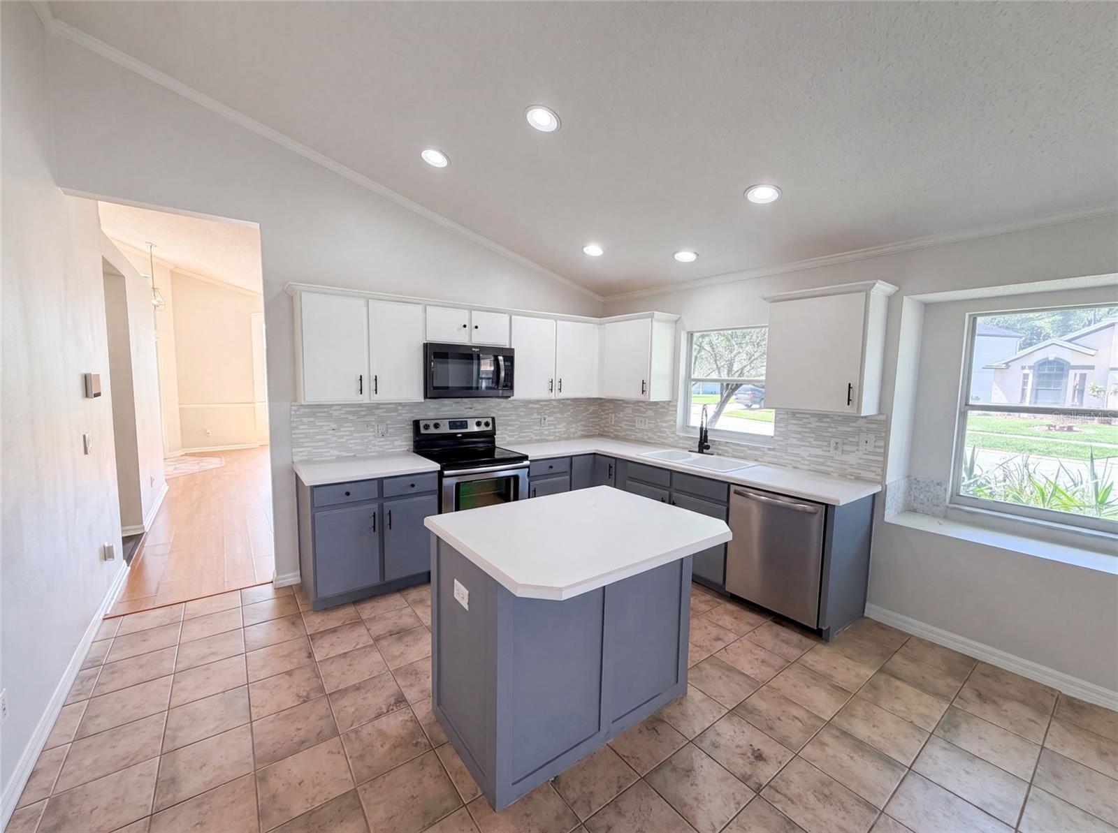 701 Magnolia Creek Cir Property Photo 2