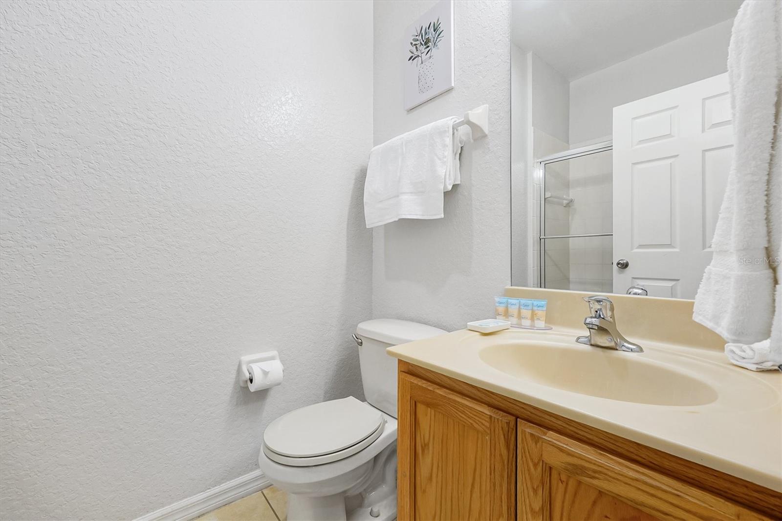 2724 Coupe St Property Photo 13
