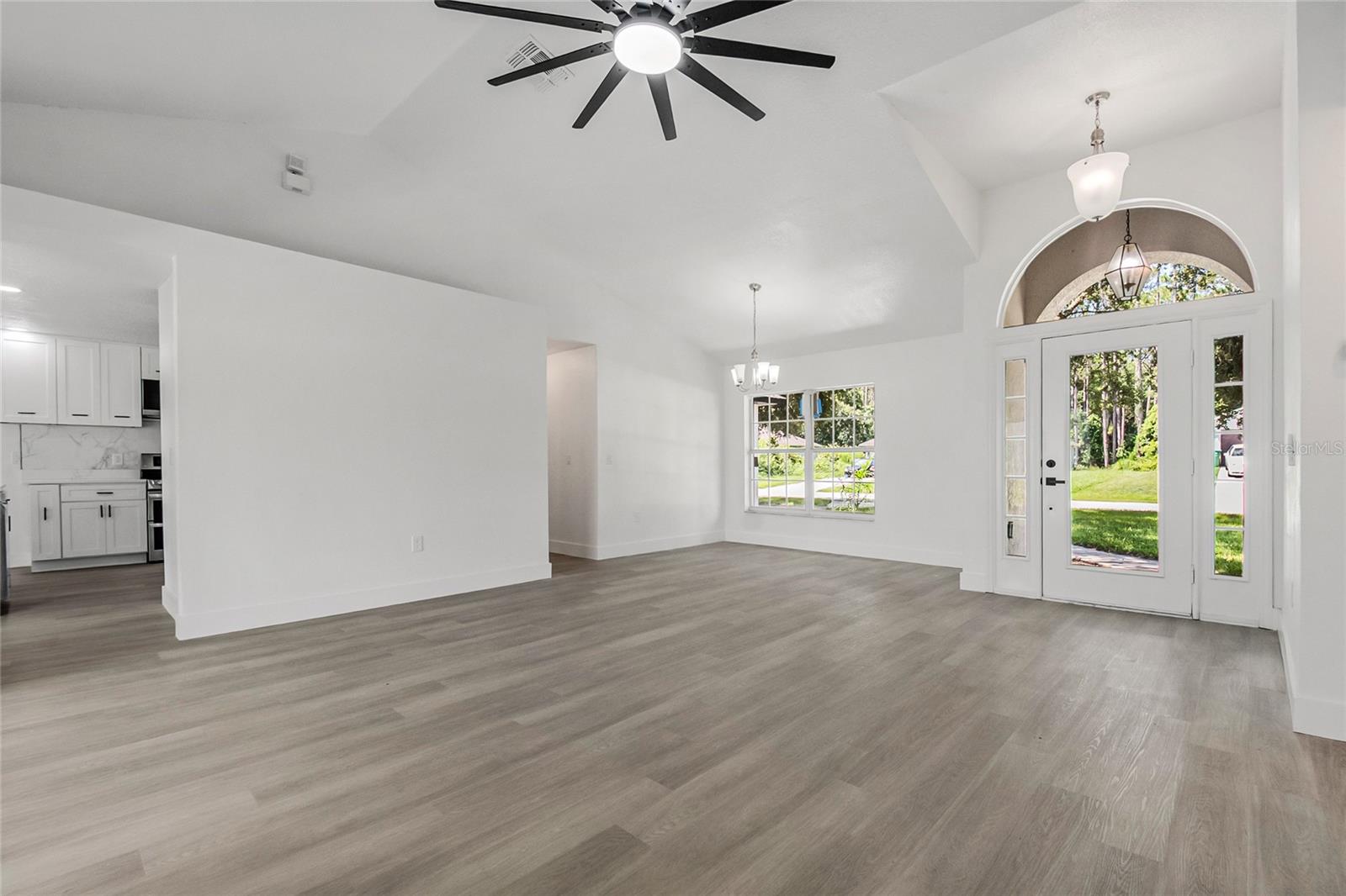 2570 Coachman Dr Property Photo 29