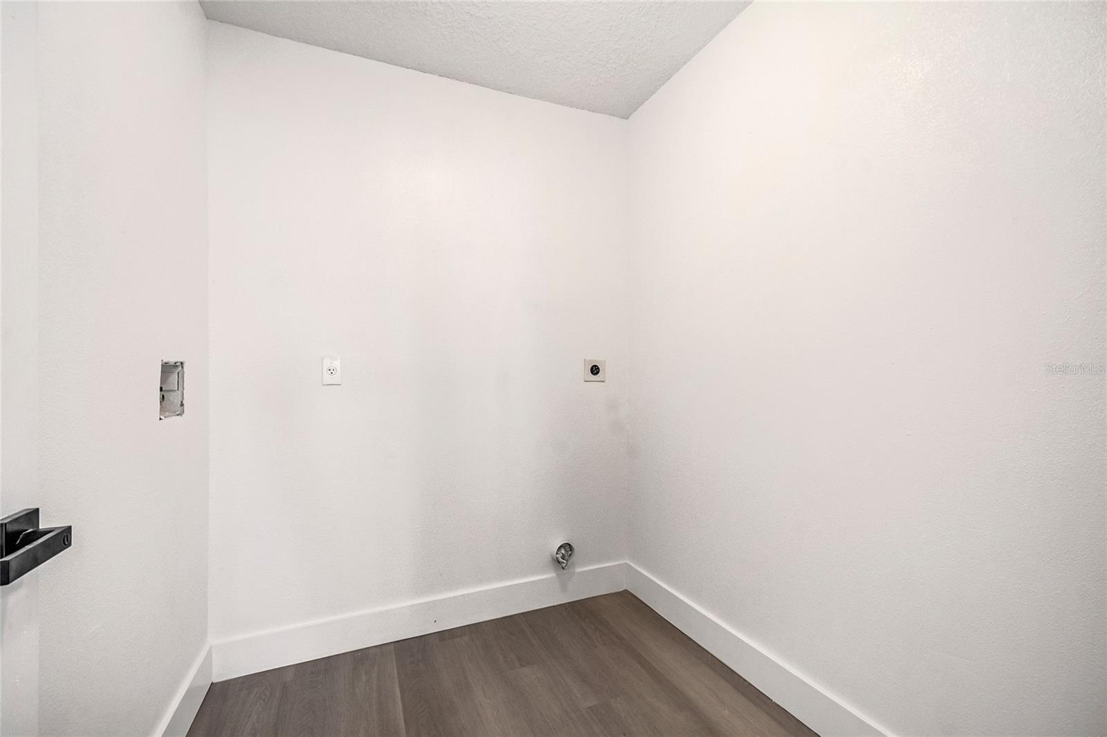 2570 Coachman Dr Property Photo 33