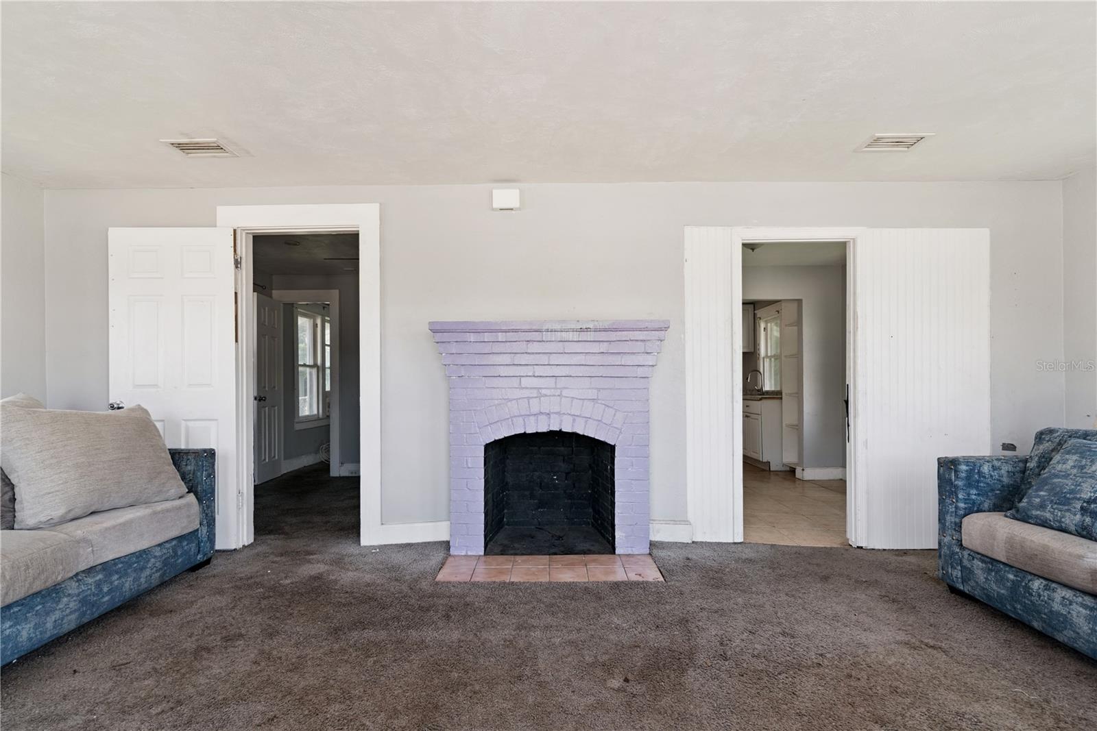 821 N Ridgewood Ave Property Photo 5