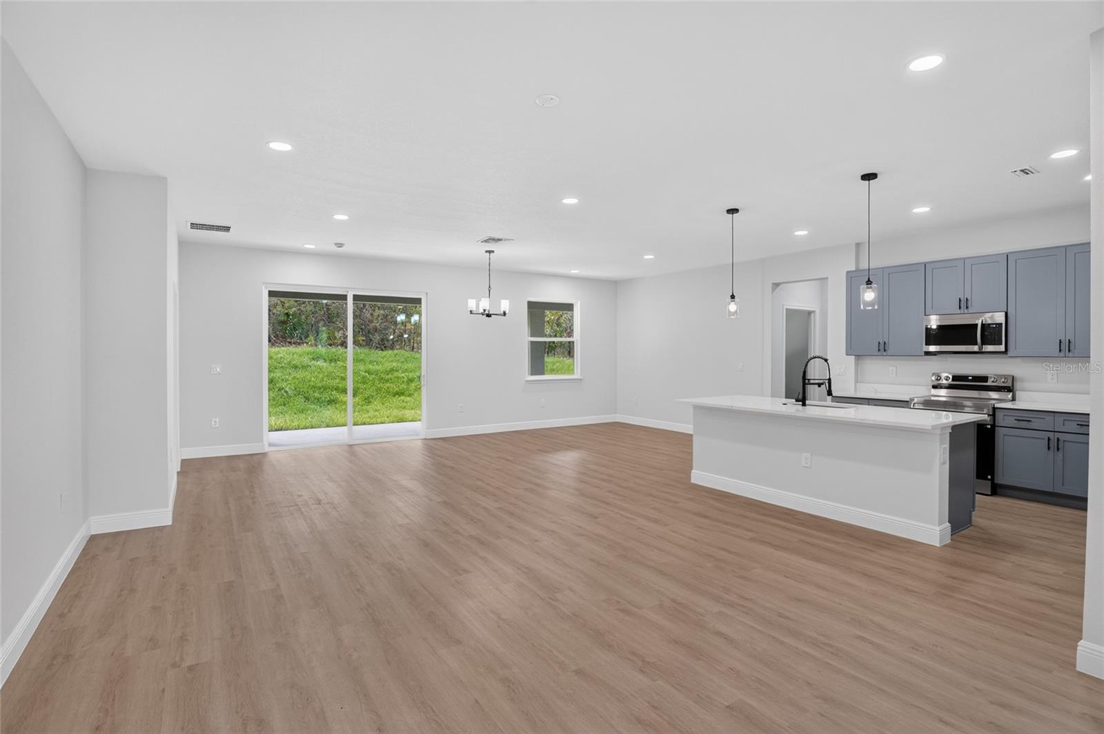4 Lone Pine St Property Photo 6