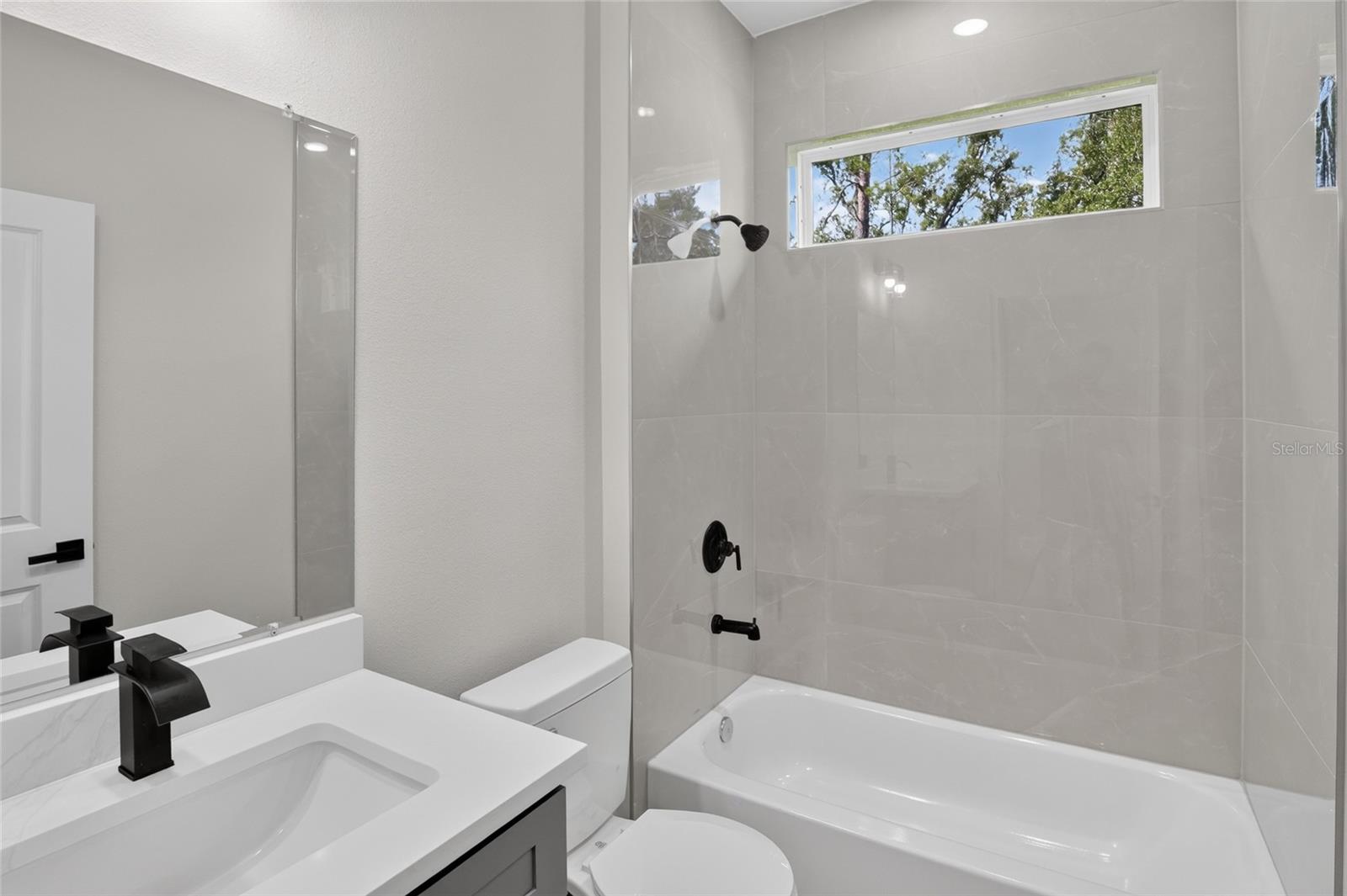 4 Lone Pine St Property Photo 23