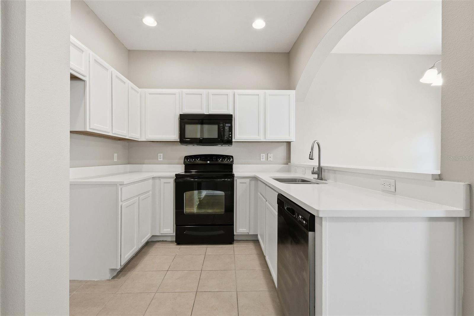 901 Pine Pointe Ln Property Photo 11