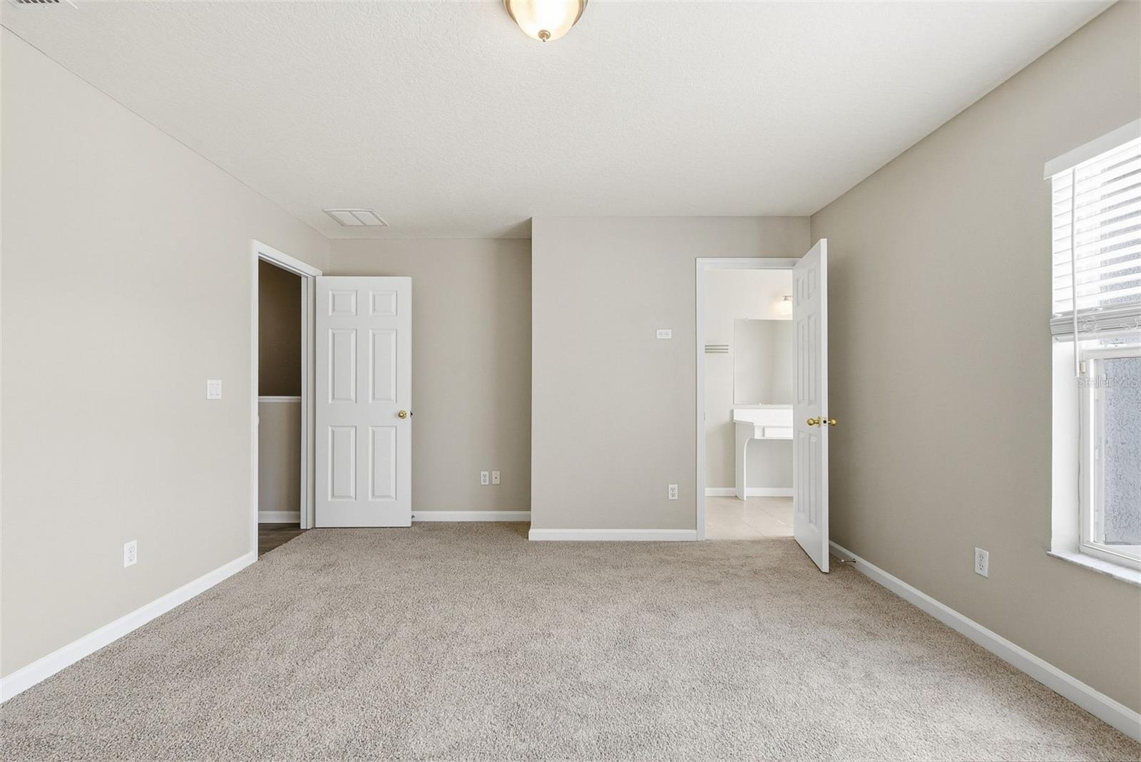 901 Pine Pointe Ln Property Photo 16