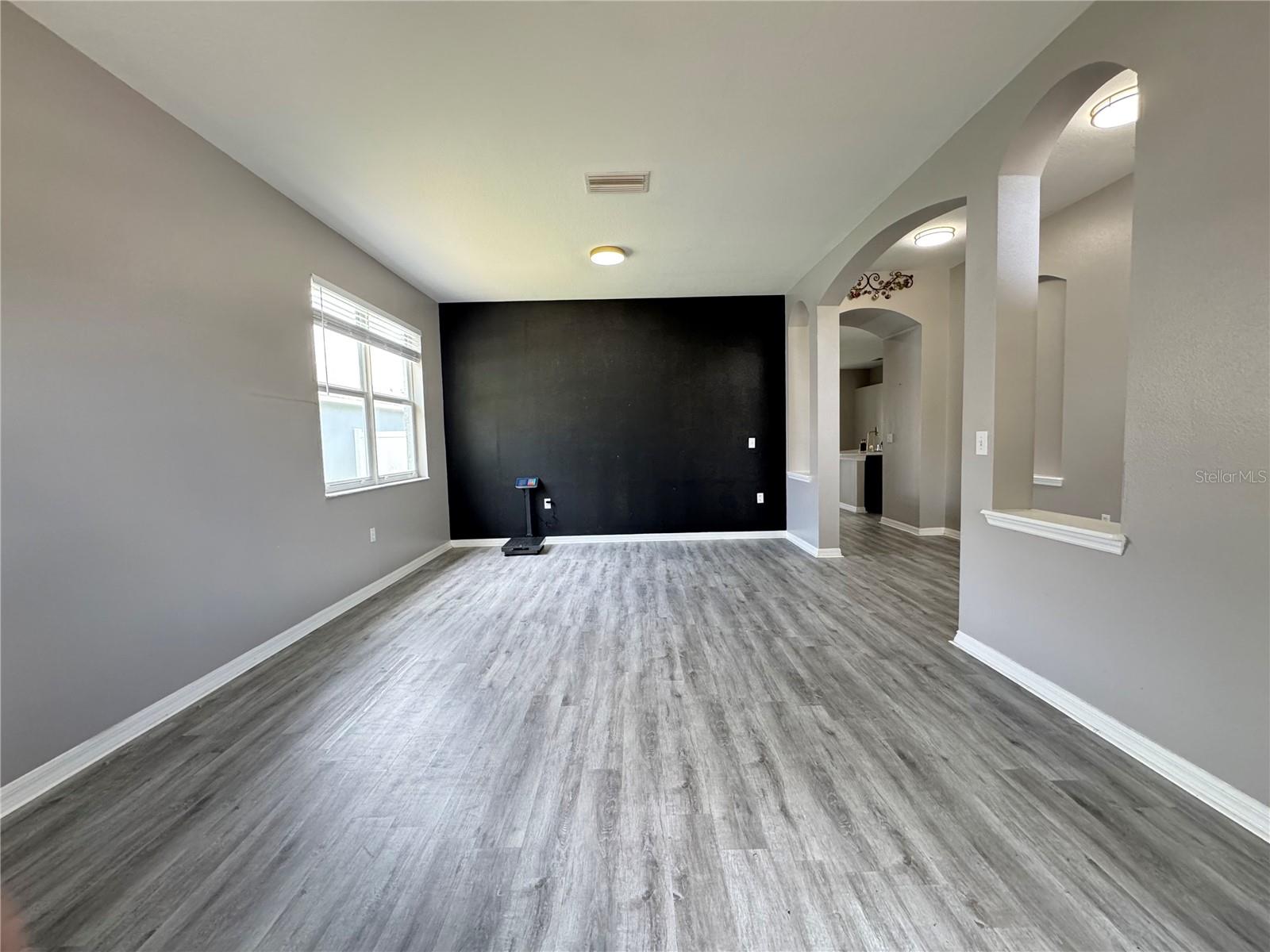 10868 Standing Stone Drive Property Photo 8