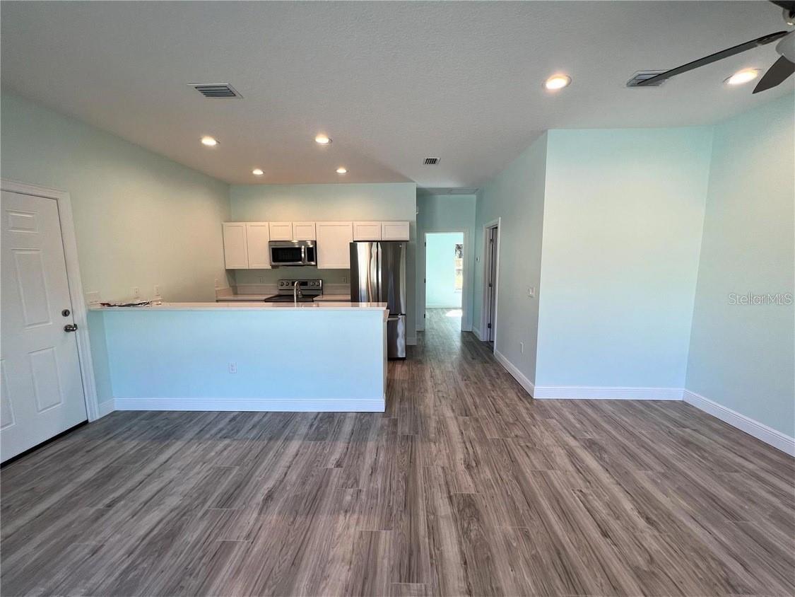 1418 N Orange St Property Photo 3