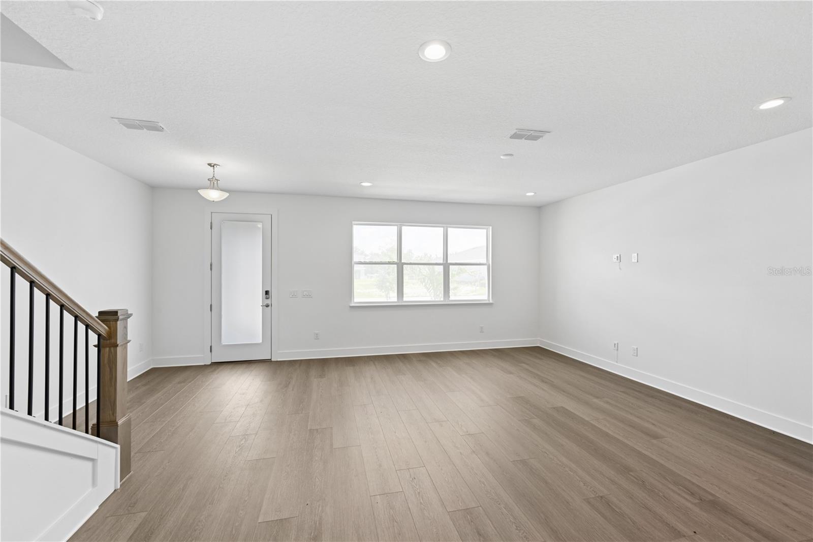 1582 Ridgeback Dr Property Photo 7