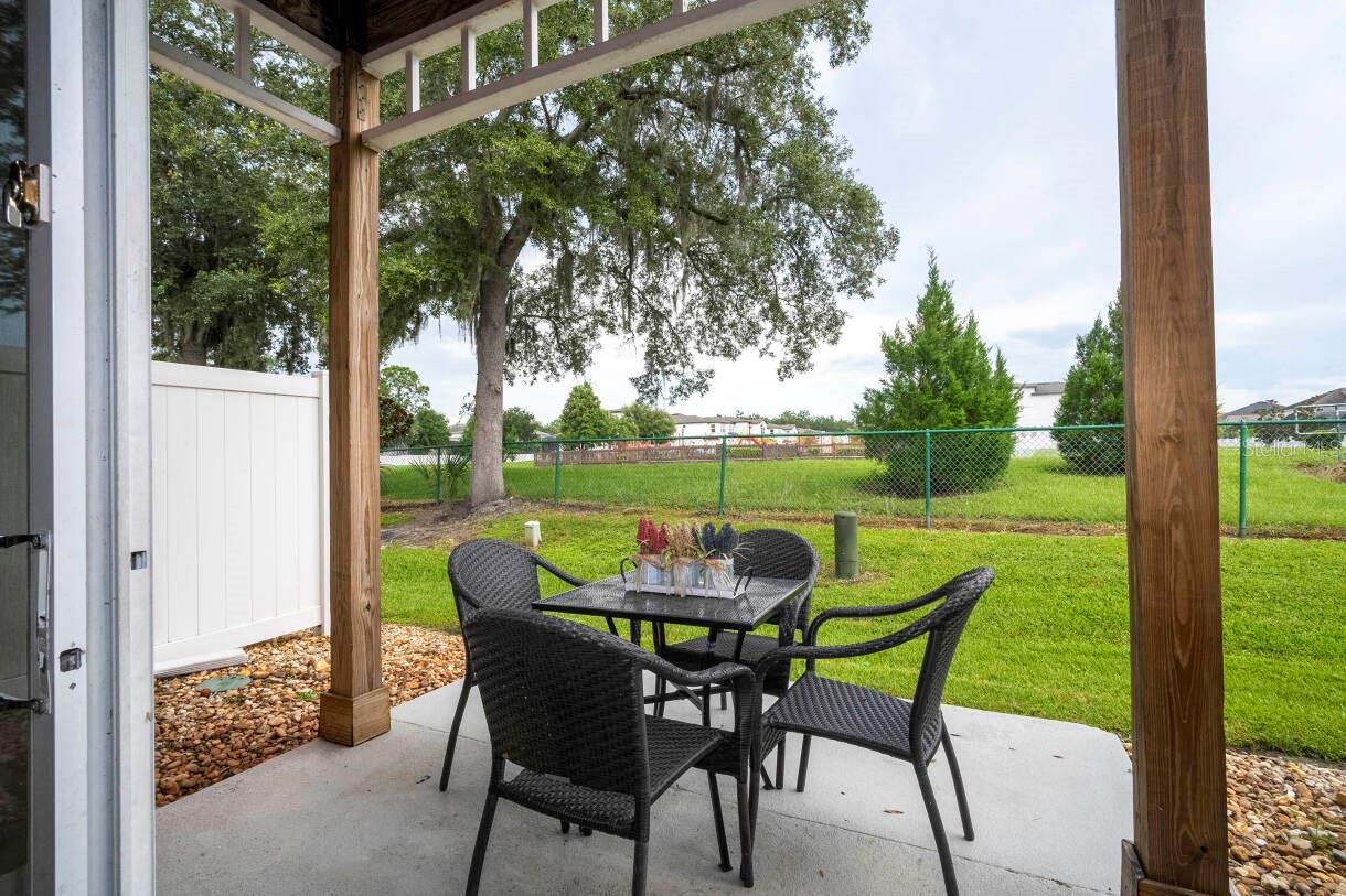 1065 Park Ridge Cir Property Photo 23