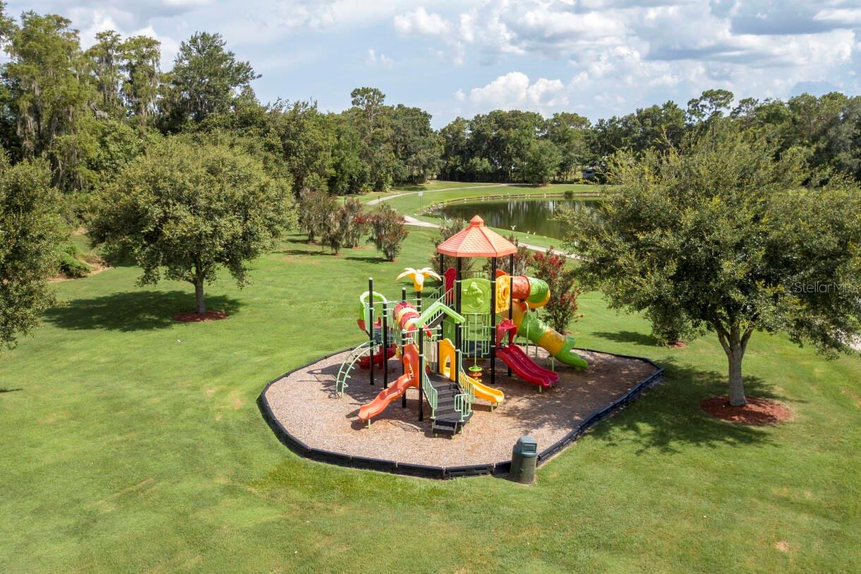 1065 Park Ridge Cir Property Photo 31