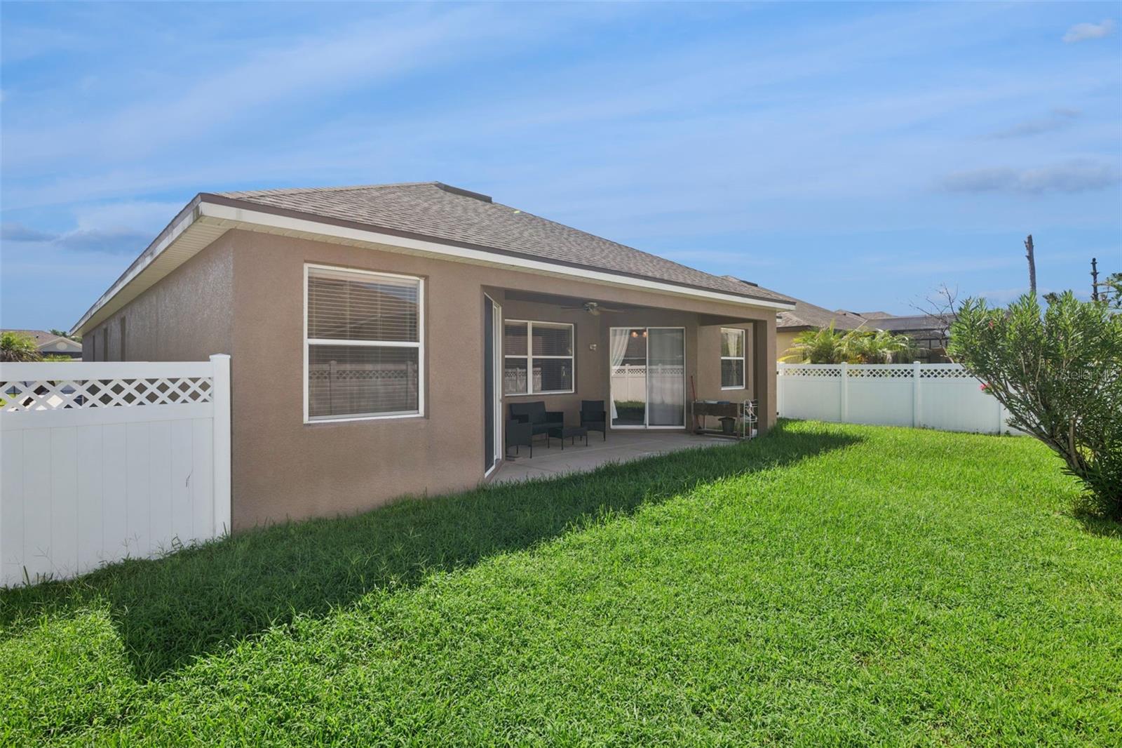 2930 White Cedar Cir Property Photo 17