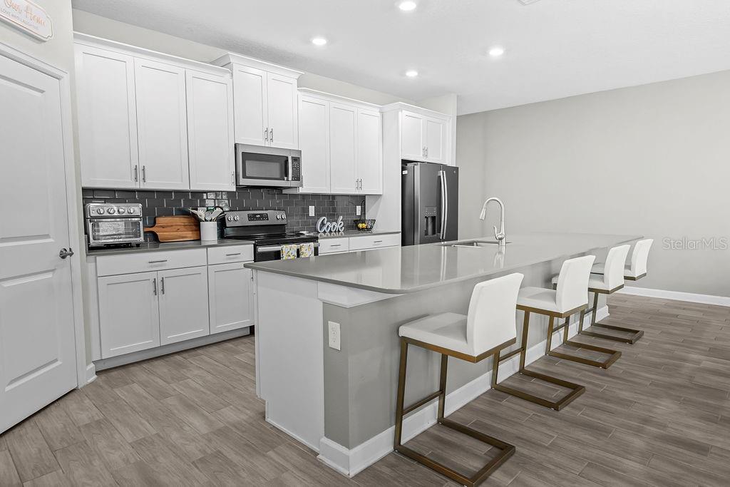 11546 Satire St Property Photo 8