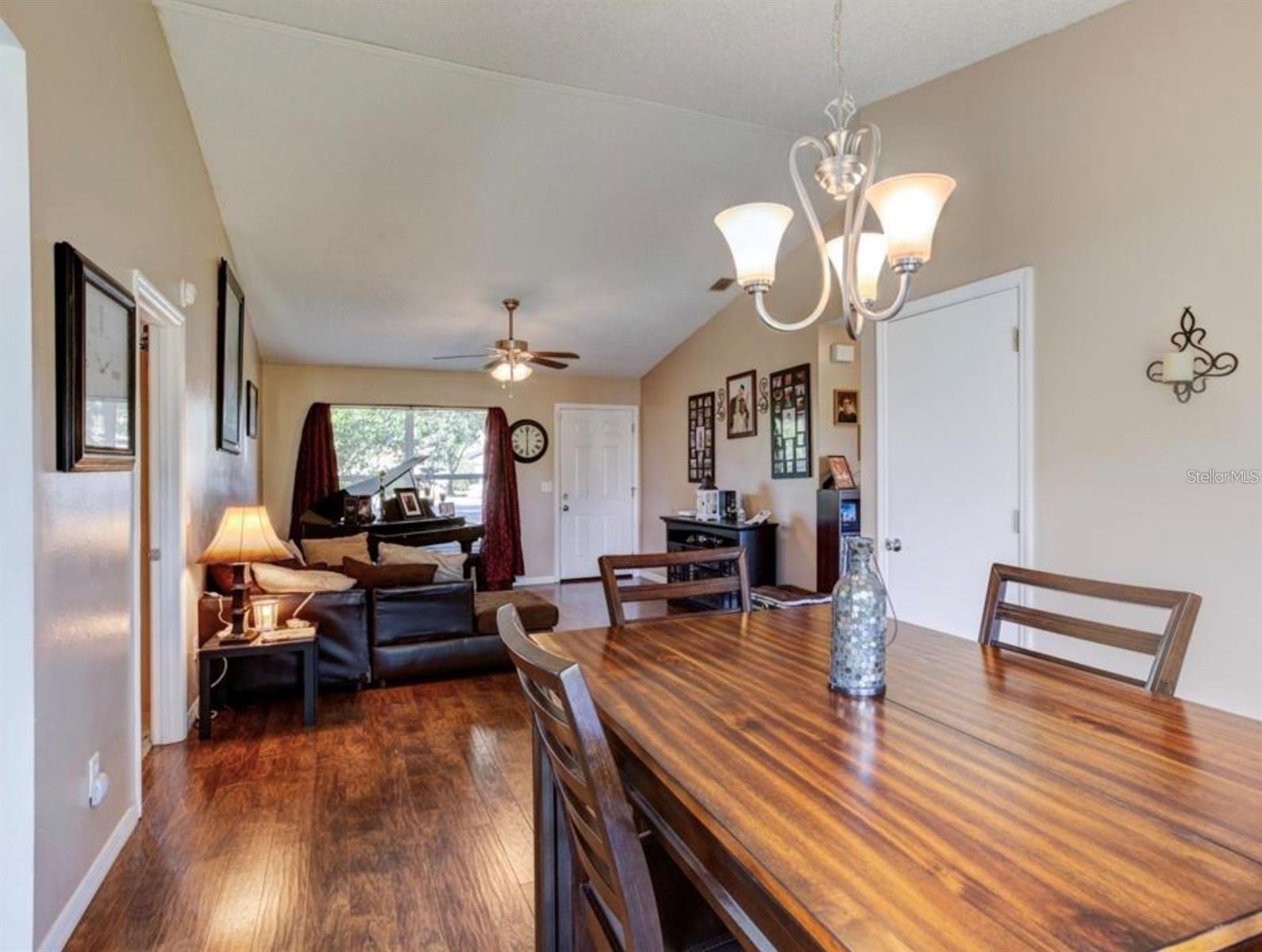 1730 Tropical Ct Property Photo 7