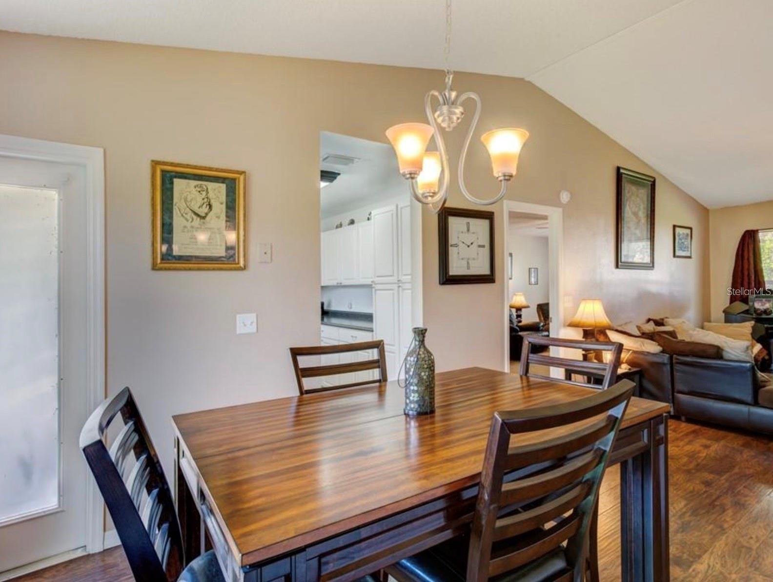 1730 Tropical Ct Property Photo 8