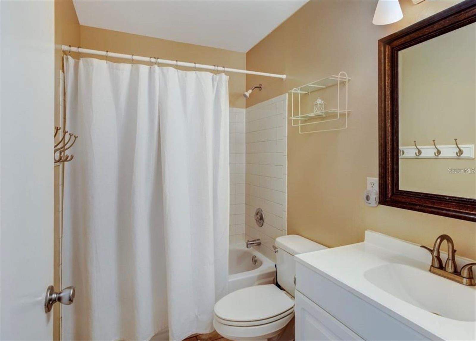 1730 Tropical Ct Property Photo 15