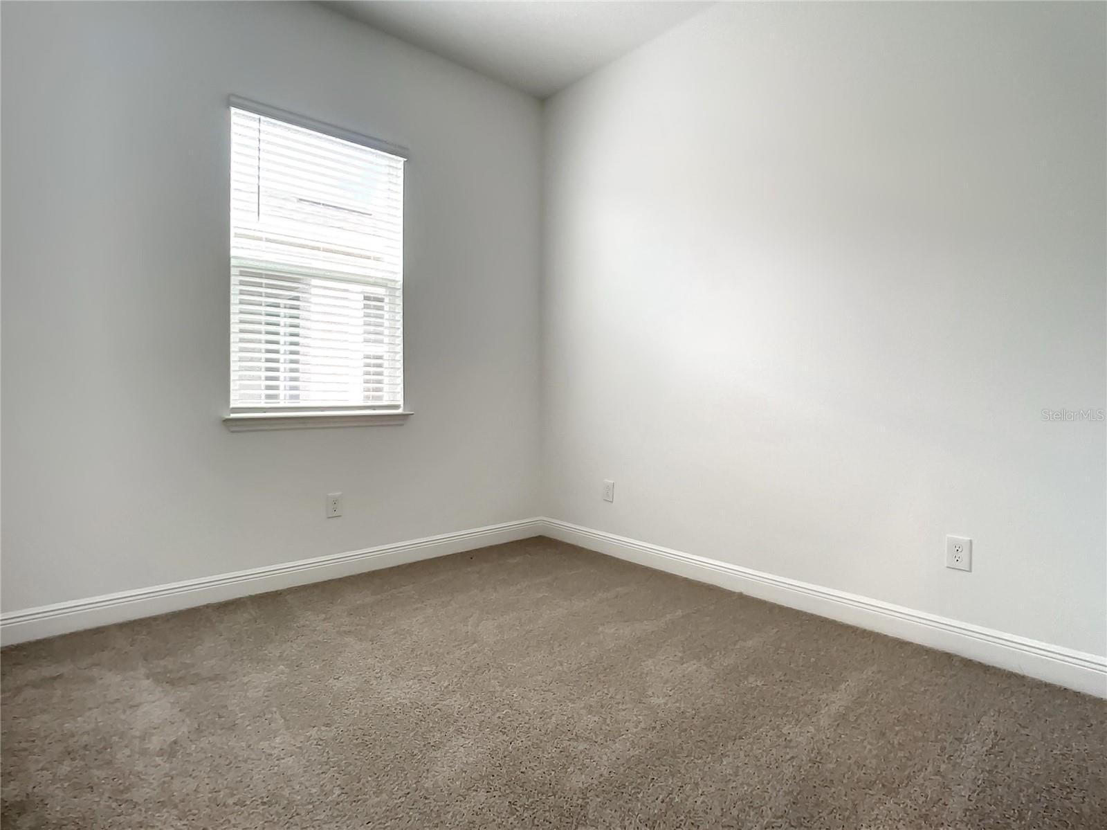 652 Kimber Ln Property Photo 8