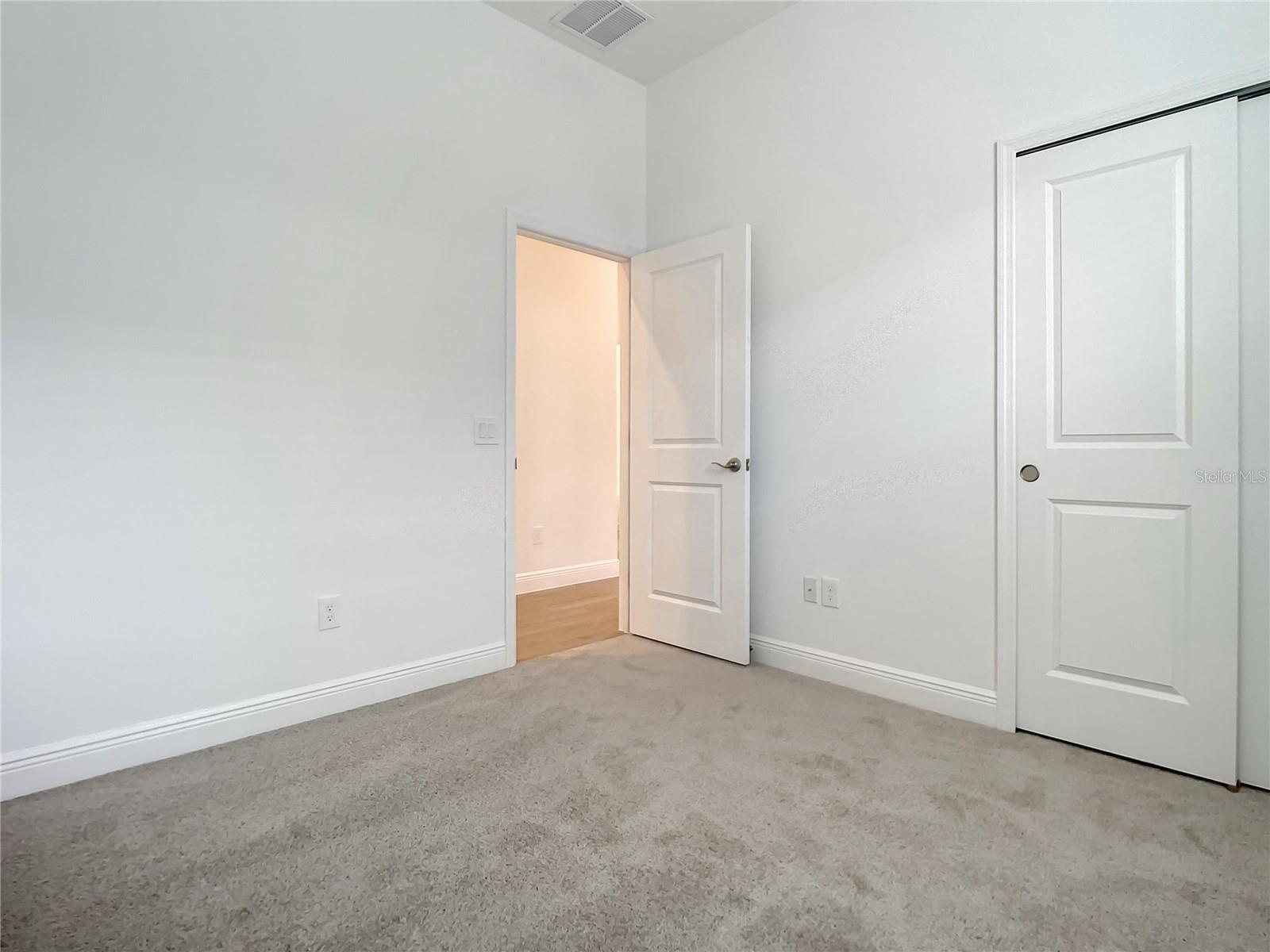 652 Kimber Ln Property Photo 10