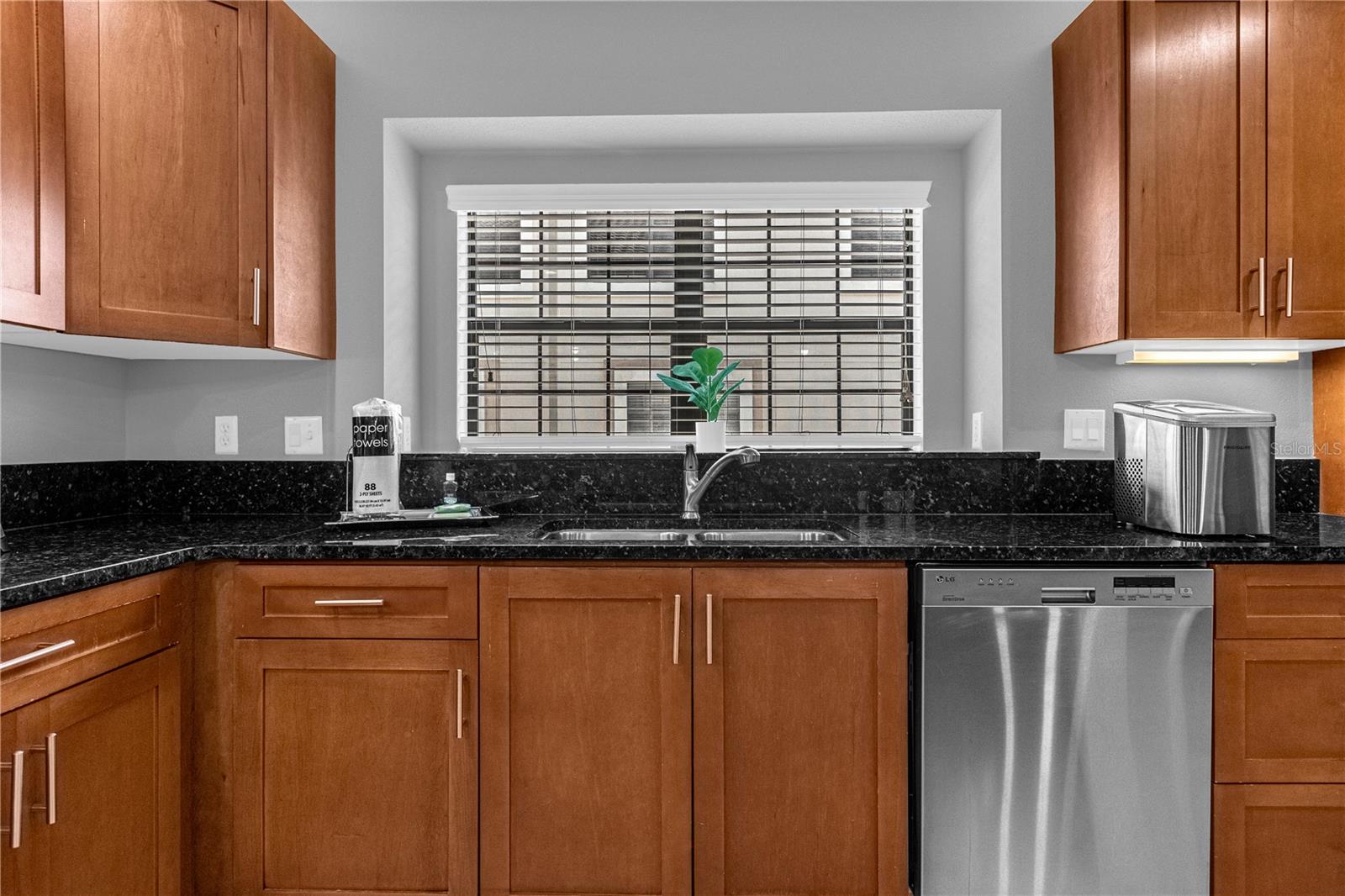 14524 Damai Ln #14524 Property Photo 11