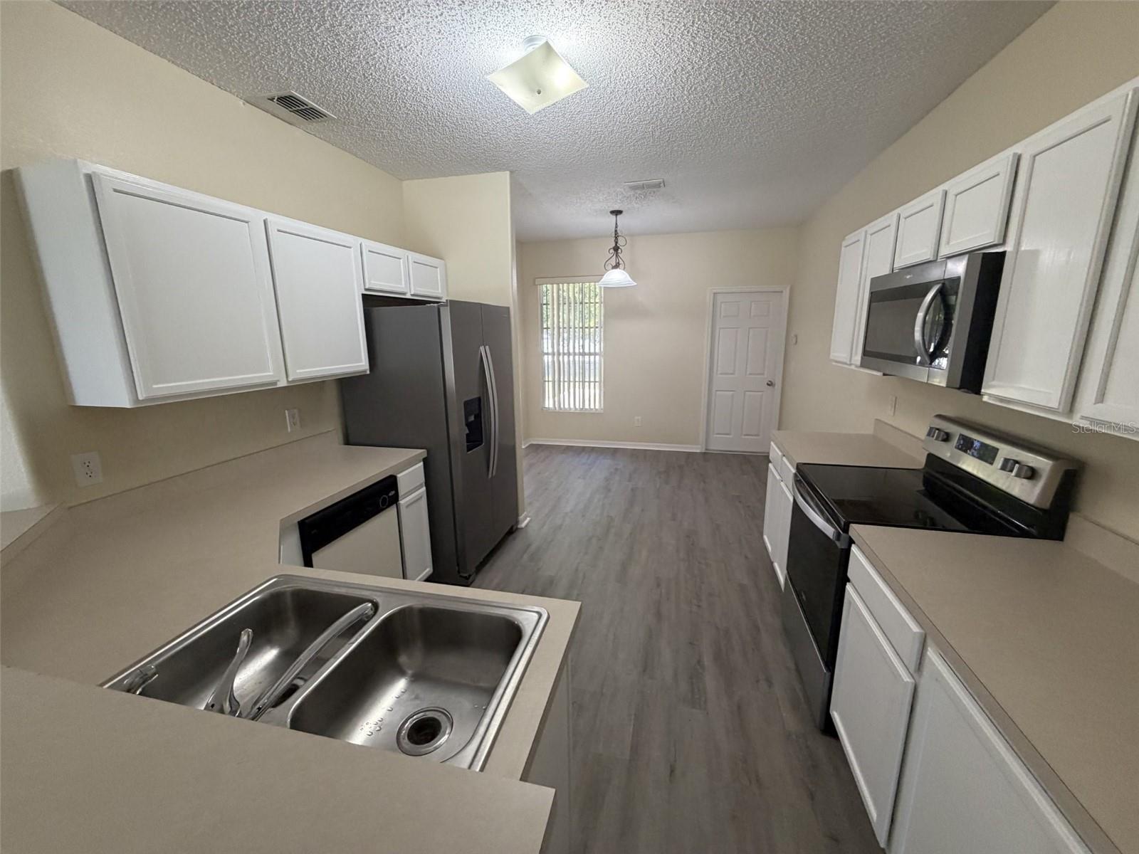 311 Sunset View Dr Property Photo 5