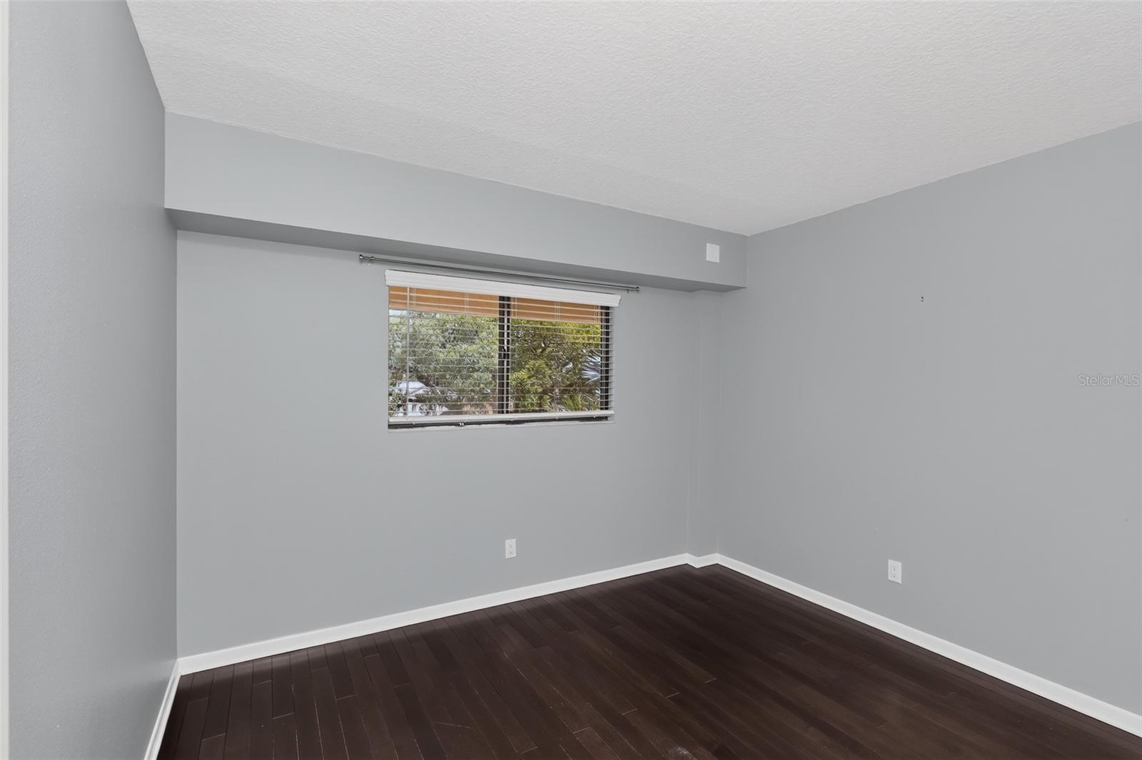 1724 Golfview Dr Property Photo 9