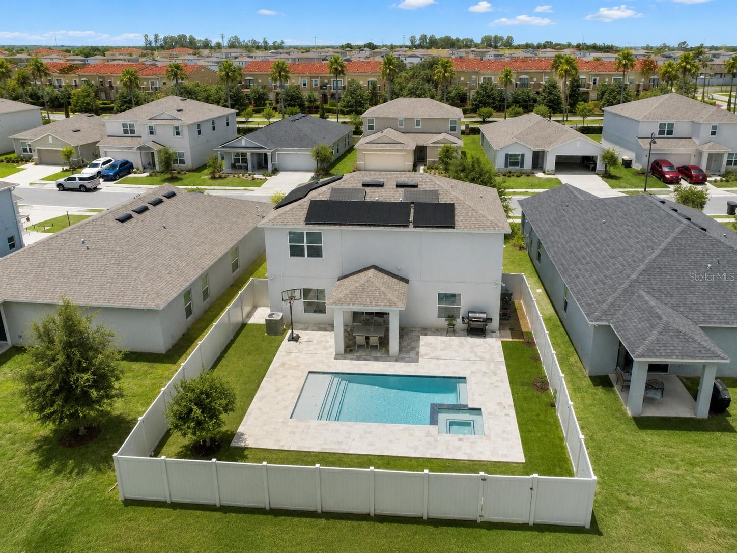 5225 Tuscany Ln Property Photo 3