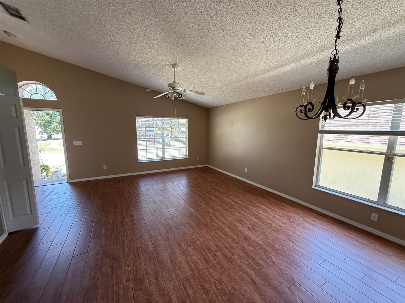 10536 Rodondo Dr Property Photo 3