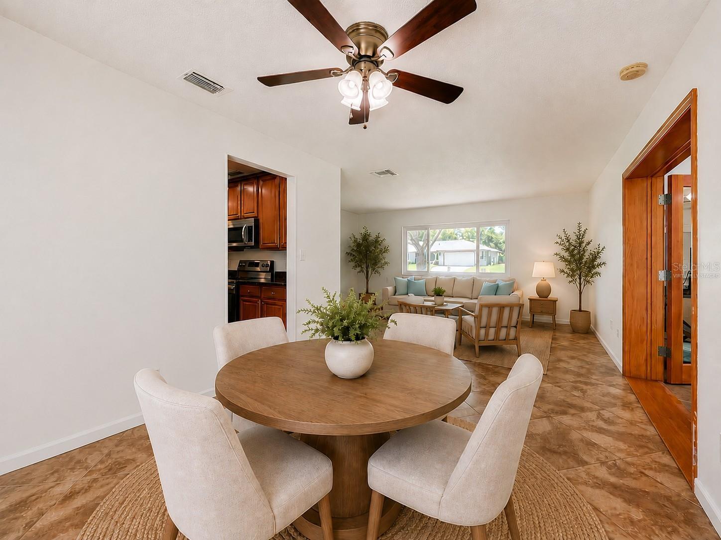 8654 Alegre Cir Property Photo 25