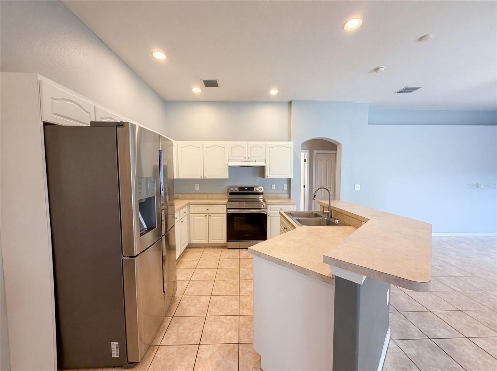 222 Taylor Bay Ln Property Photo 3