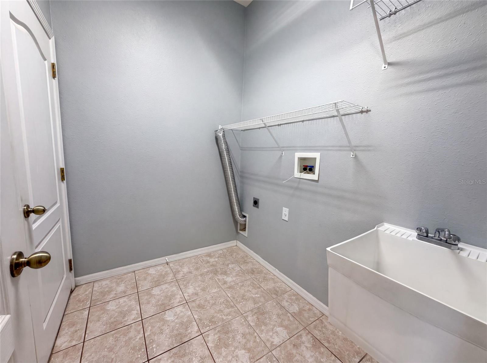 222 Taylor Bay Ln Property Photo 7