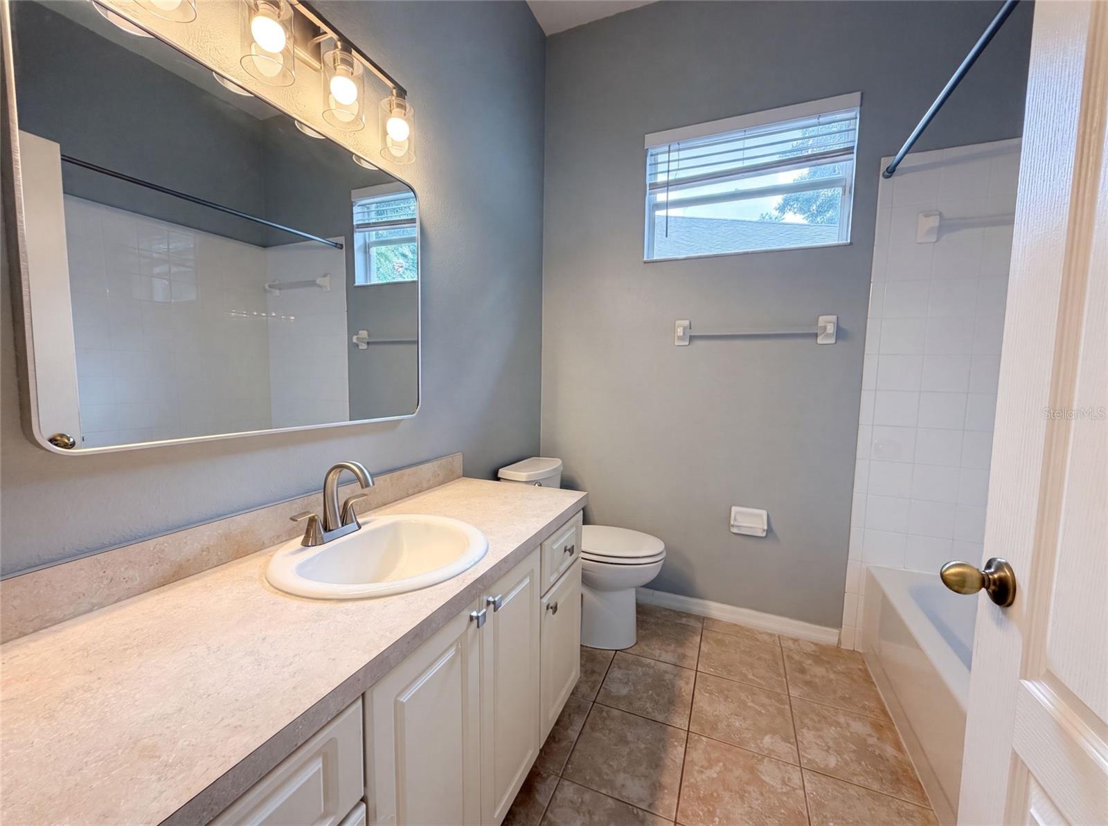 222 Taylor Bay Ln Property Photo 8