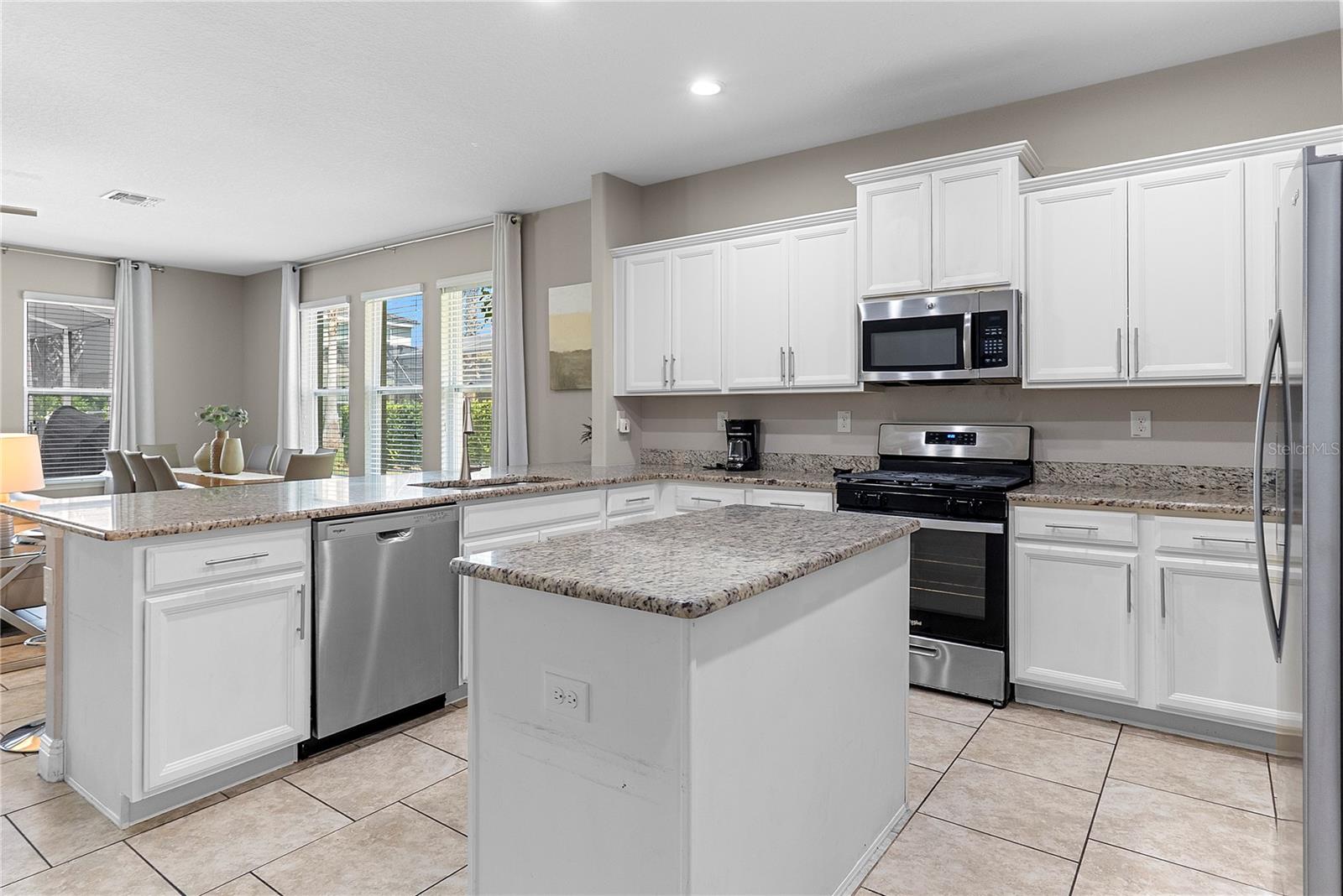 4200 Oaktree Dr Property Photo 11