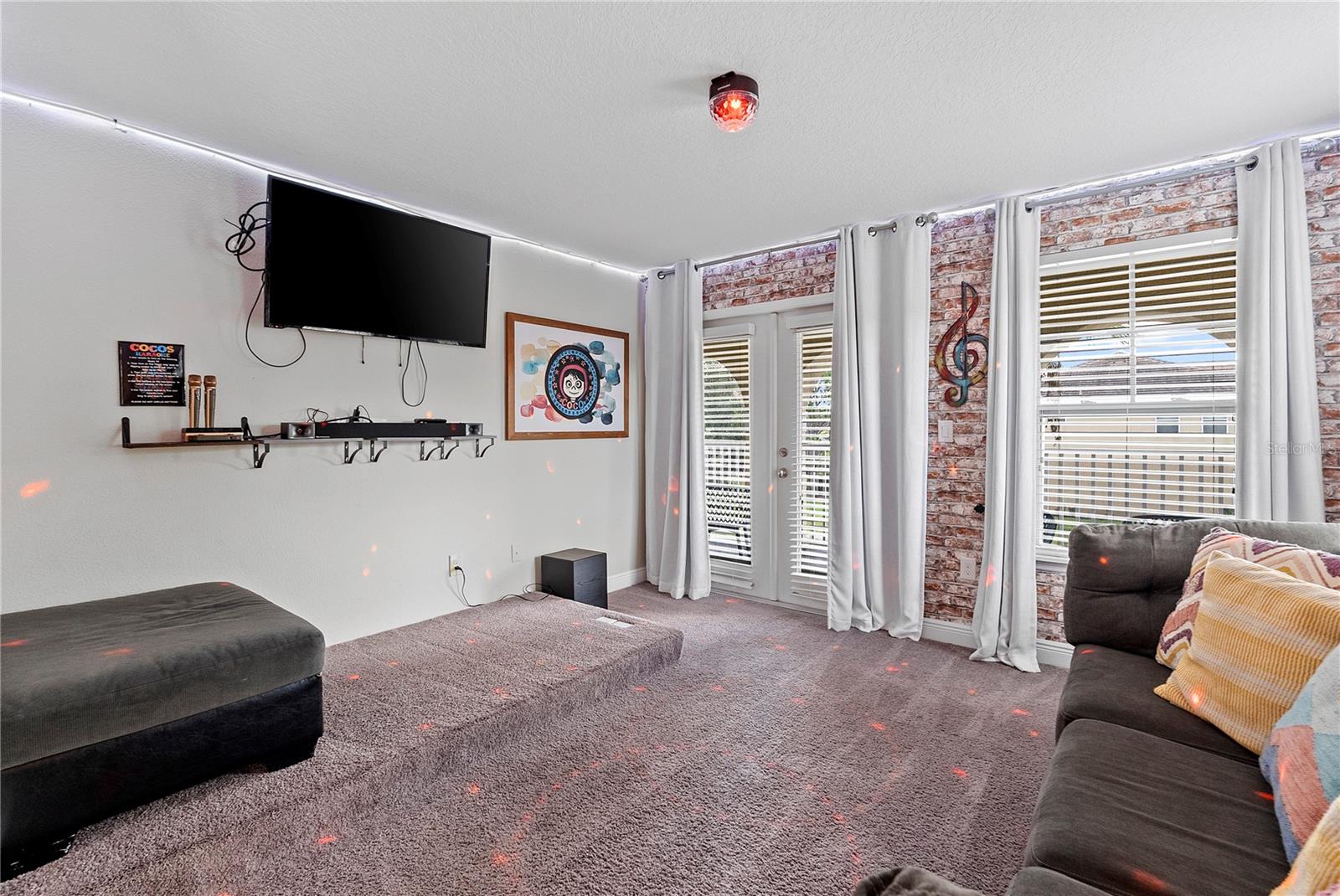 4200 Oaktree Dr Property Photo 38