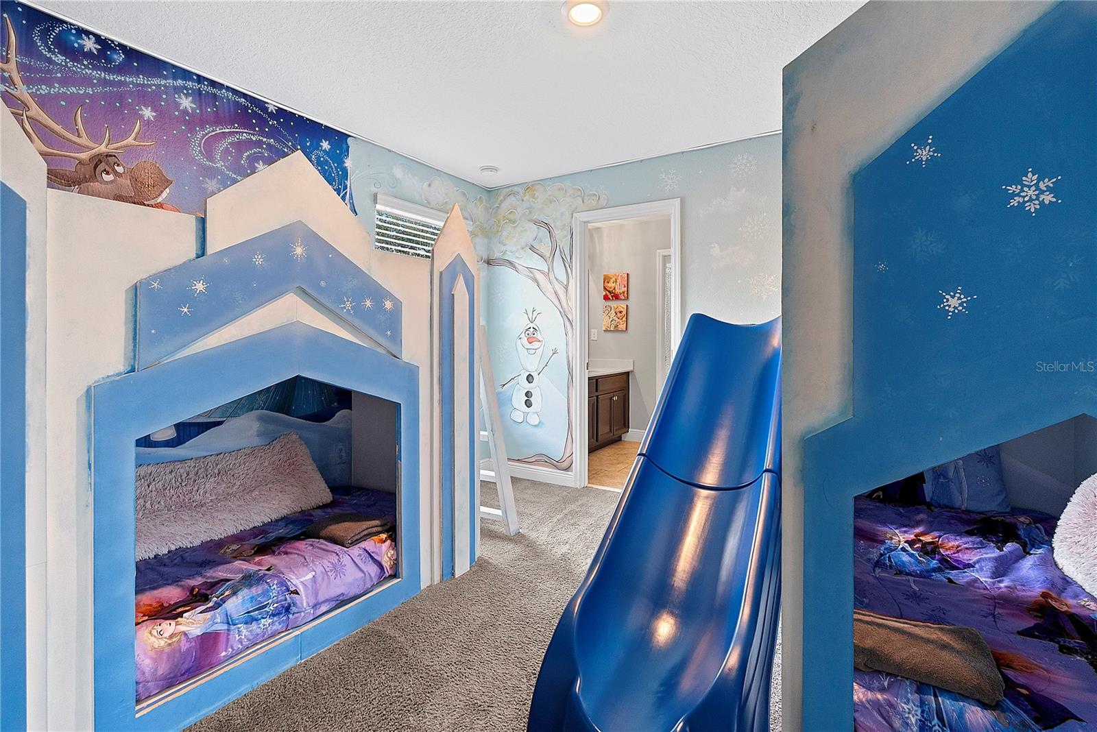4200 Oaktree Dr Property Photo 40