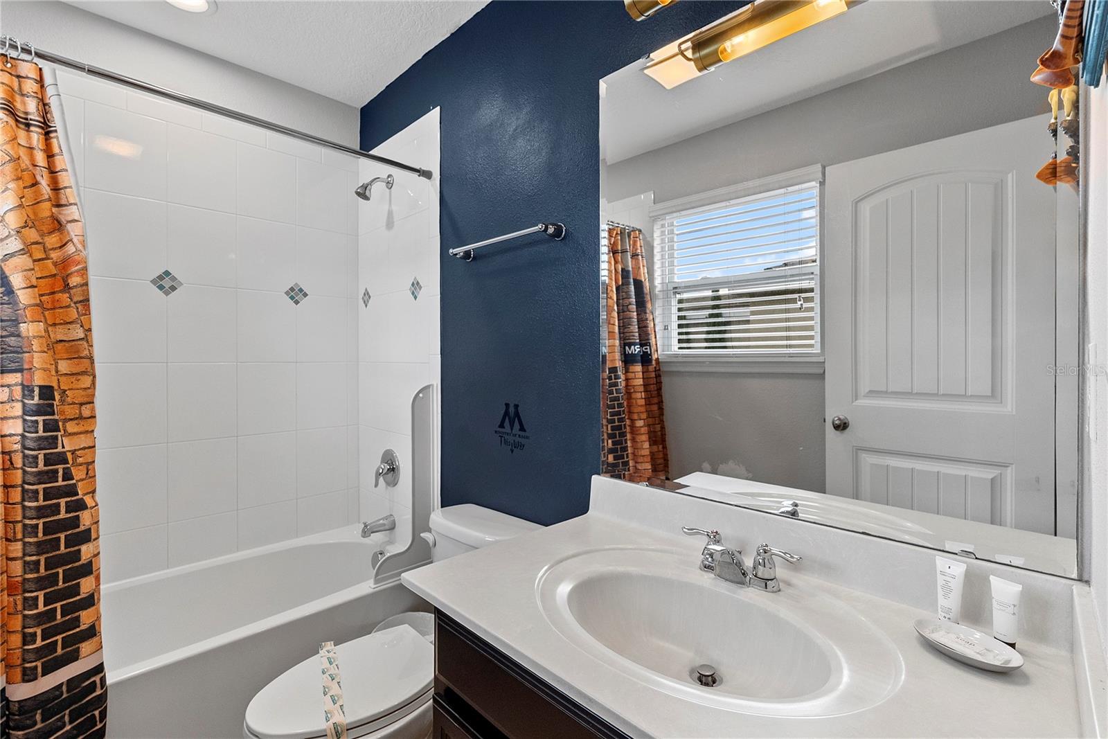 4200 Oaktree Dr Property Photo 49
