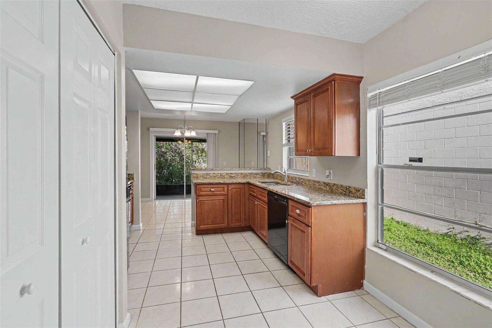 301 Regal Park Dr Property Photo 10