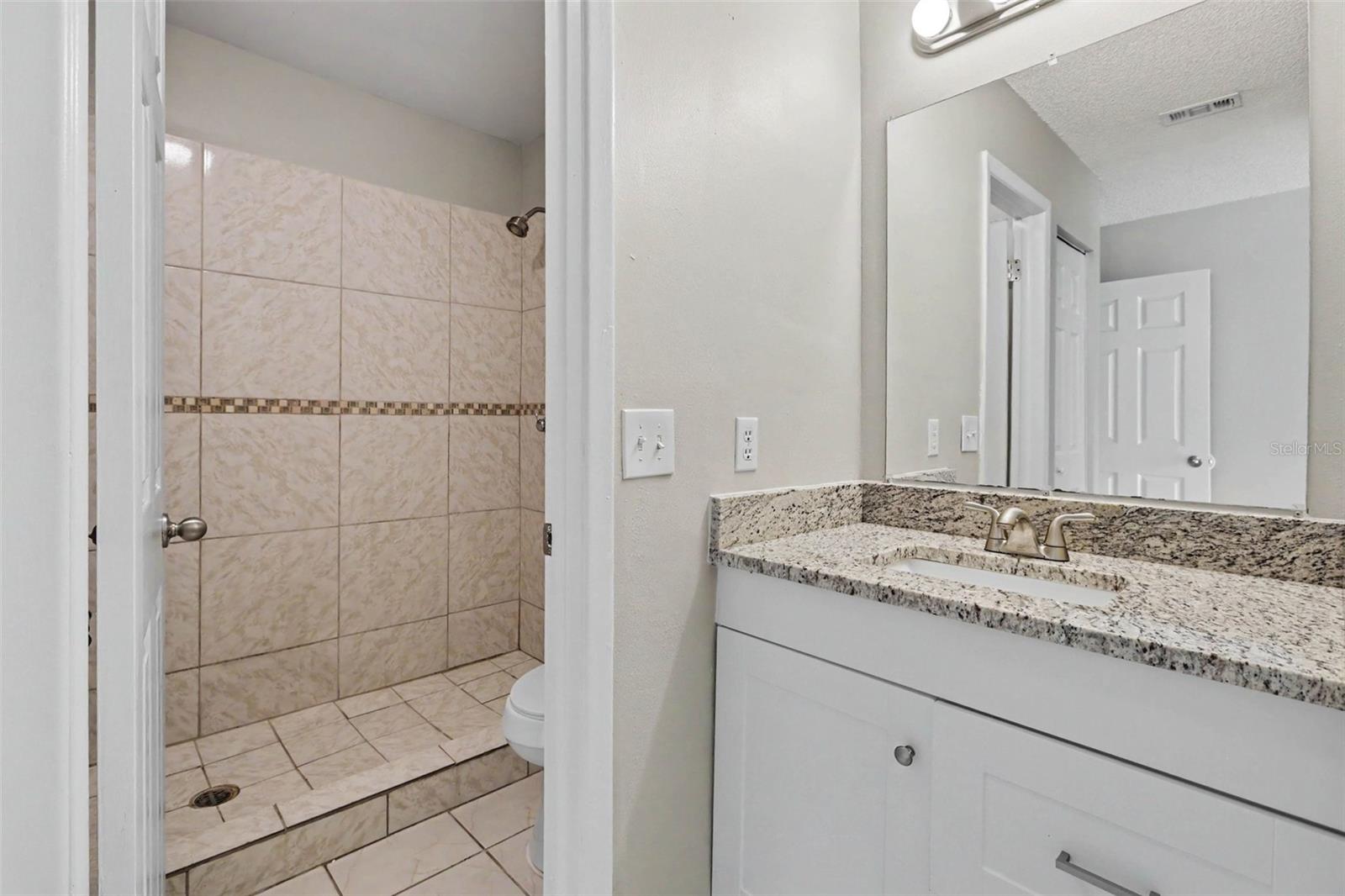 301 Regal Park Dr Property Photo 17
