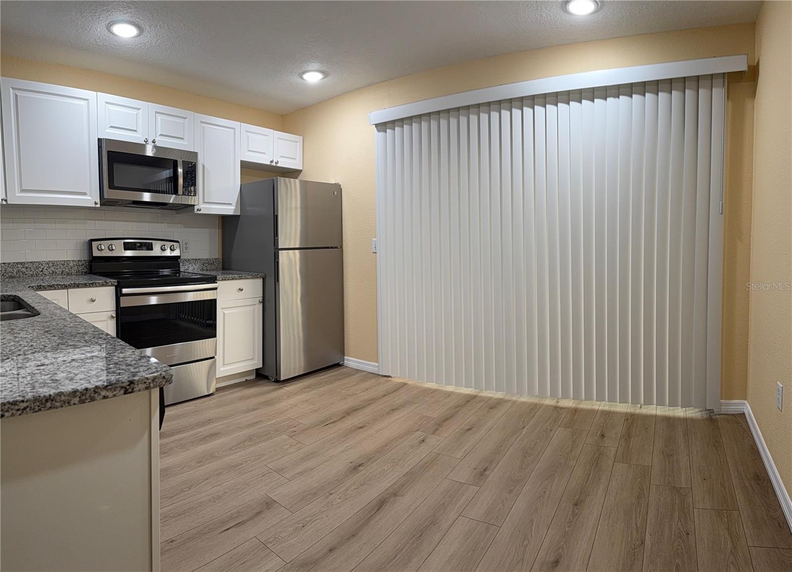 1002 Oropesa Ave Property Photo 7