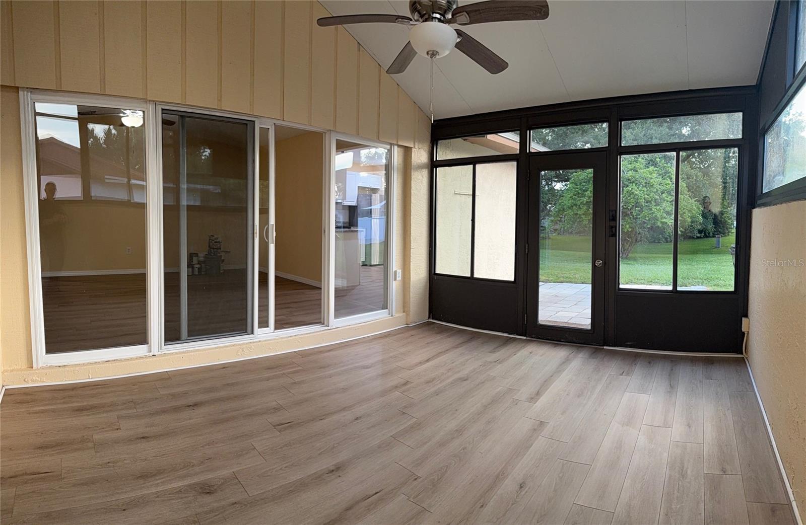 1002 Oropesa Ave Property Photo 8