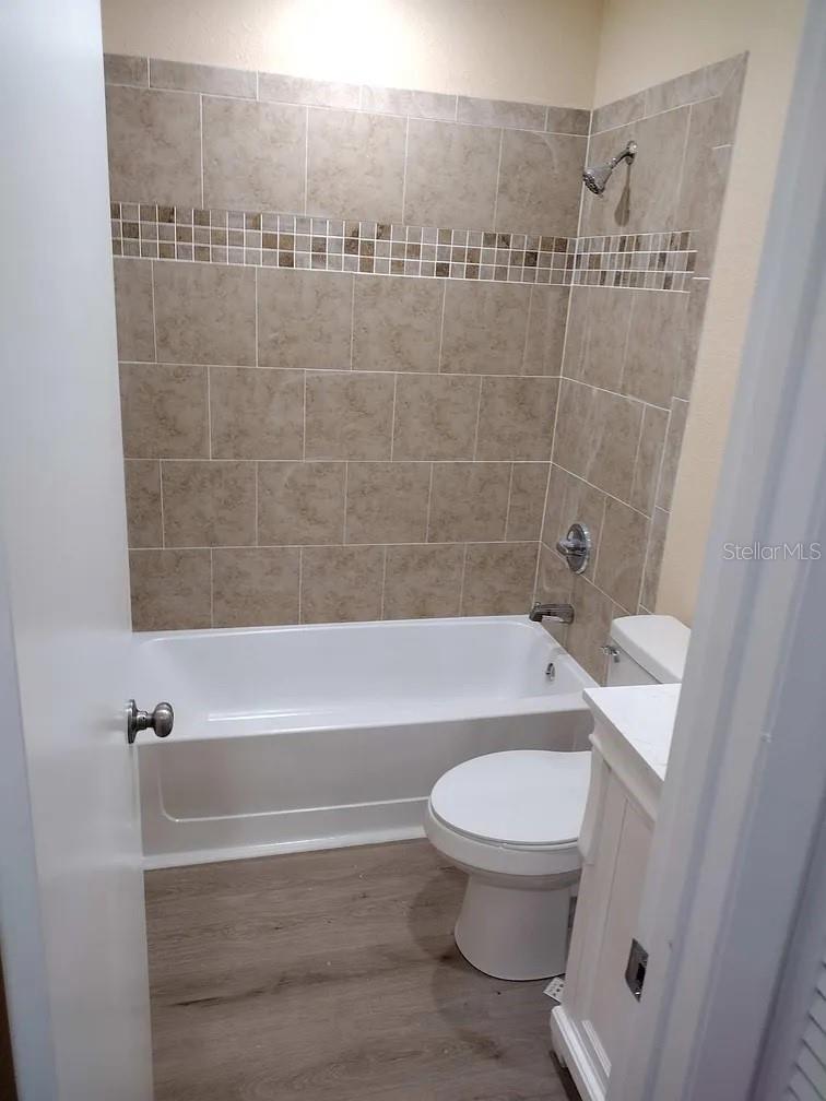 1002 Oropesa Ave Property Photo 11
