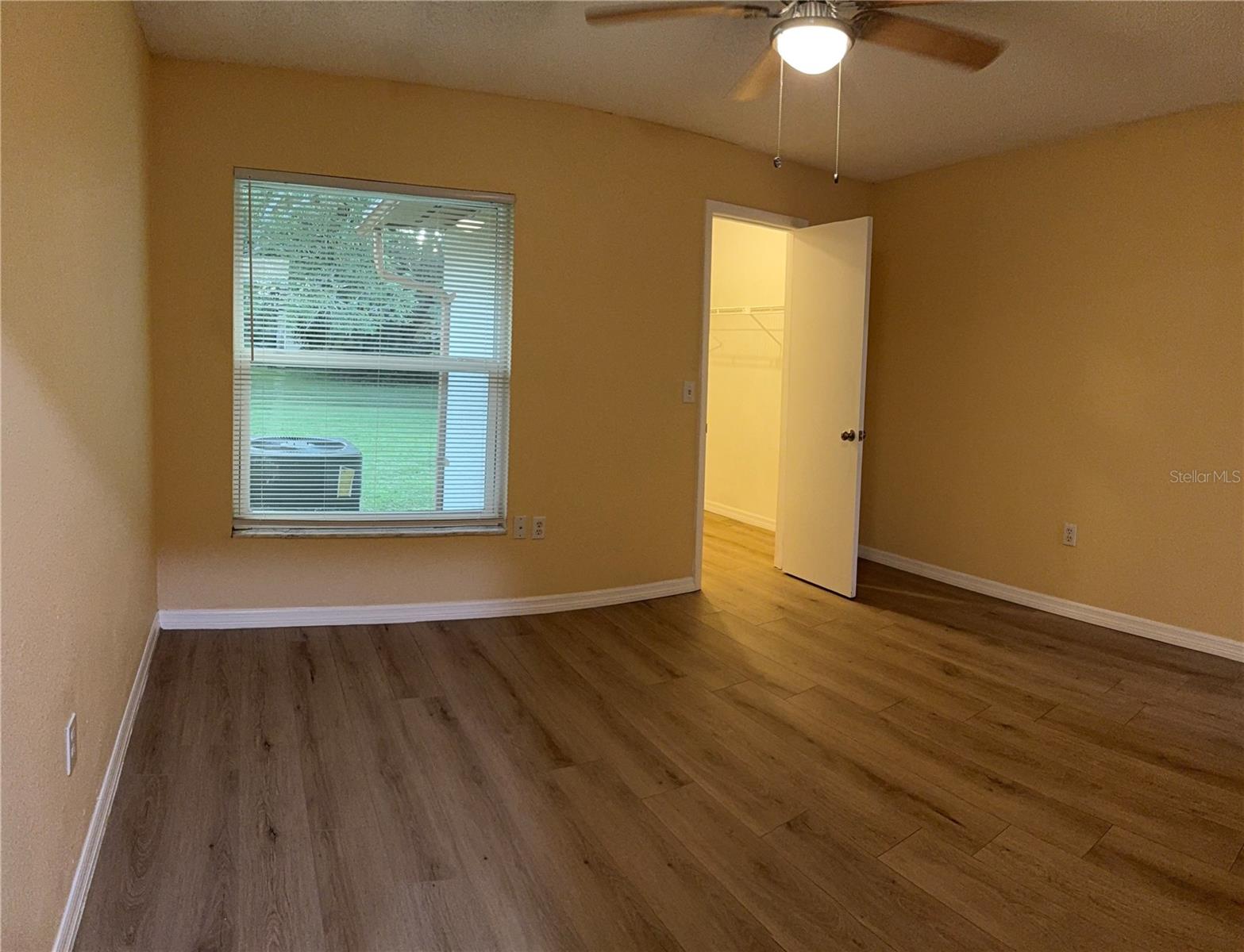 1002 Oropesa Ave Property Photo 14