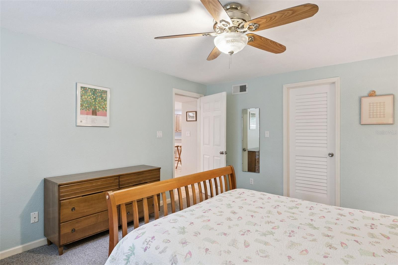 1008 E Ridgewood St Property Photo 33