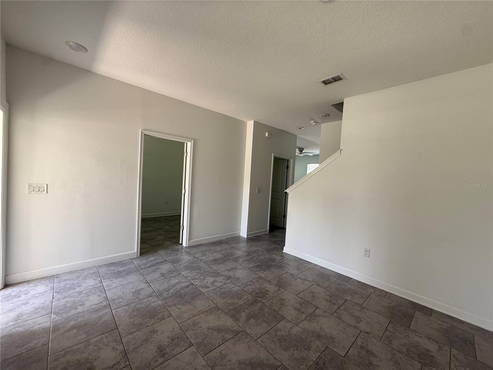 5647 Quiet Palm Loop Property Photo 4