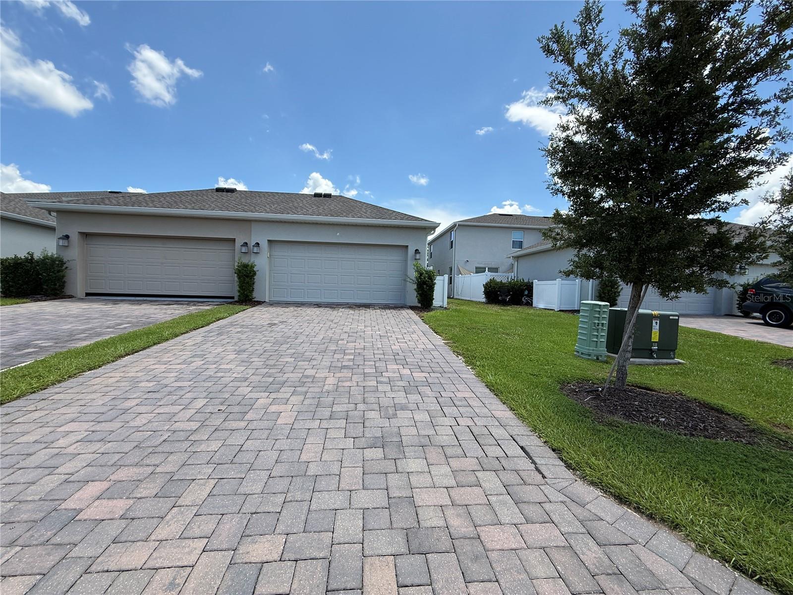 5647 Quiet Palm Loop Property Photo 20
