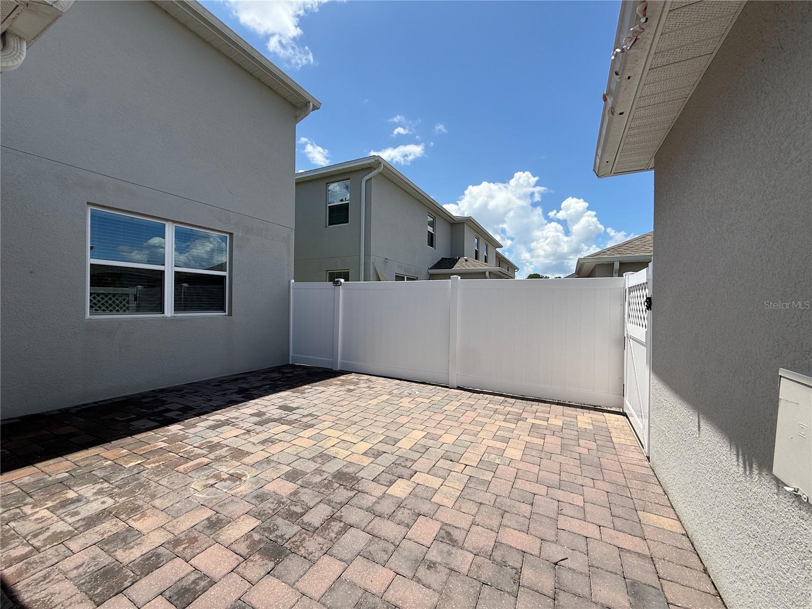5647 Quiet Palm Loop Property Photo 22