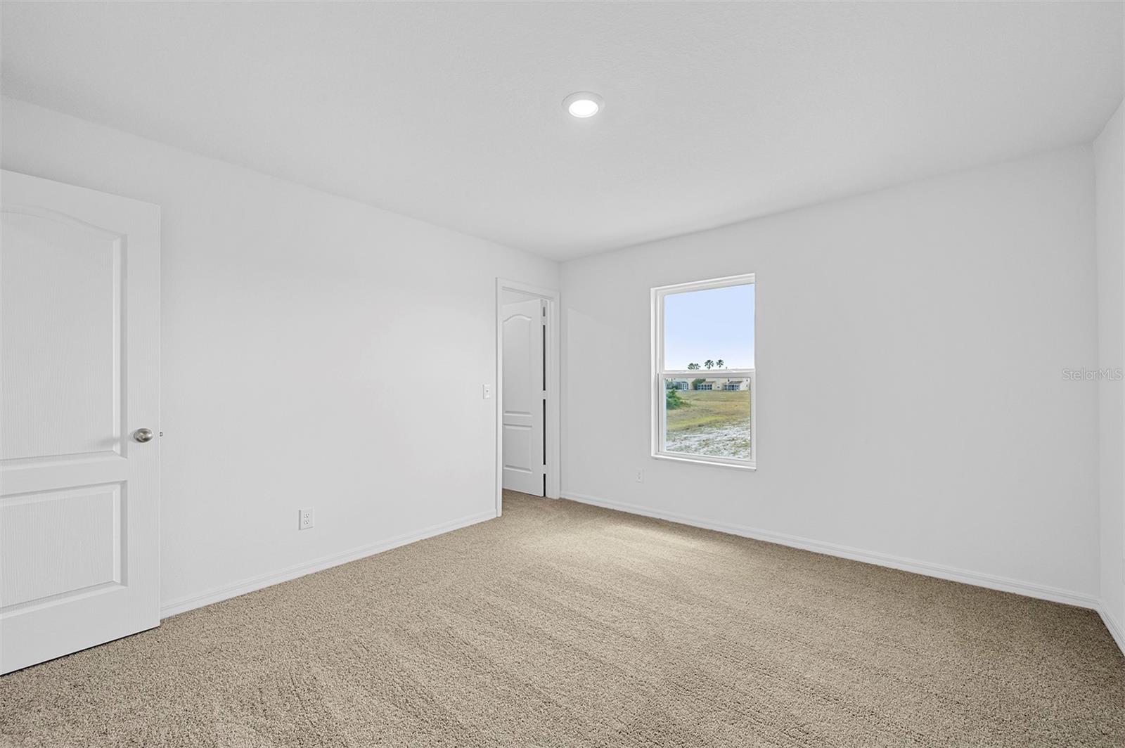 568 Bay Leaf Dr Property Photo 16