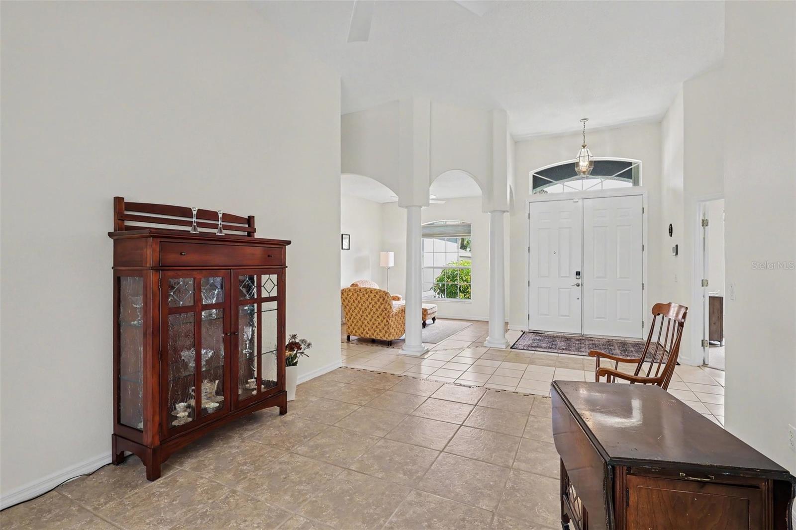 423 Stonehenge Cir Property Photo 8