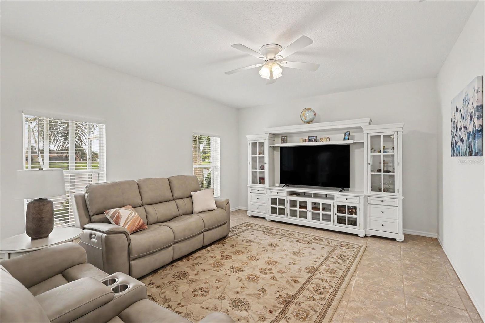 423 Stonehenge Cir Property Photo 10